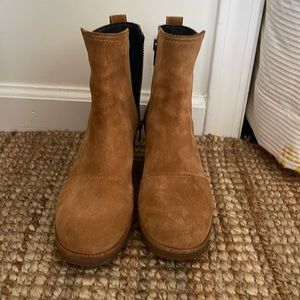 Sorel waterproof suede booties, camel color, size 6